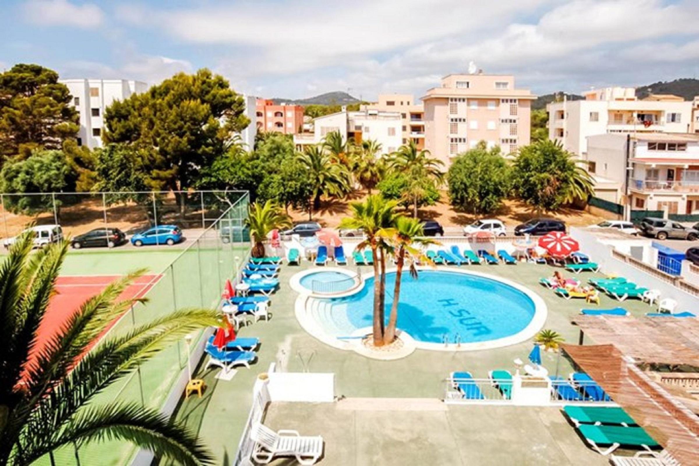 Hotel Sur Cala Bona  Exterior photo